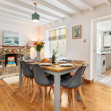 Ivydene - Beautiful Cottage, Stone Throw From Beach, Wonderful Sea Views サンダースフット エクステリア 写真